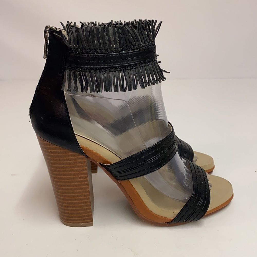 GROOVE Tribal Fringe Chunky Block Heels Size 8 A9‎